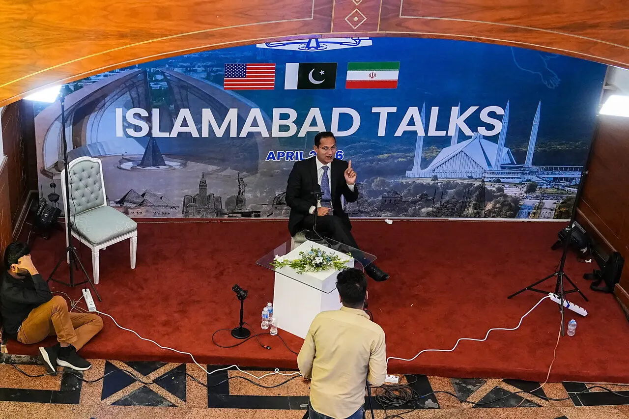 احمد بخشایش: ایران تا 11 اردیبهشت تنگه هرمز را بسته نگه می‌دارد