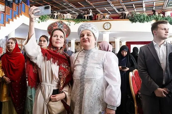 تصاویر؛ بازارچه دیپلماتیک وزارت امور خارجه