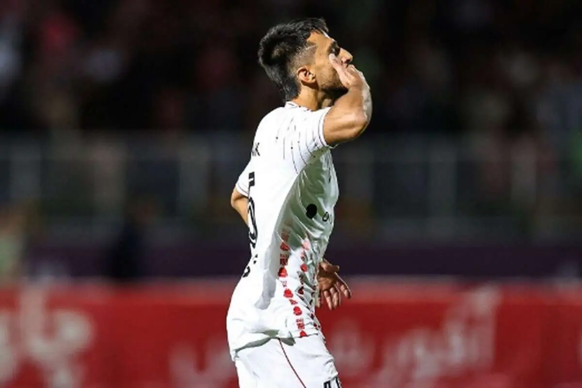 تصویر؛ پیام زیبای مادر ستاره پرسپولیس بعد از گلزنی پسرش