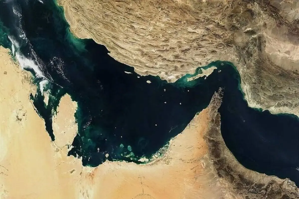 نماینده مجلس: می‌خواهیم تنگه هرمز را مثل صنعت نفت ملی کنیم
