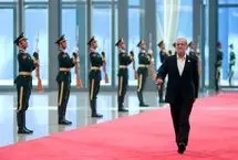 آقای پزشکیان! جایی که گوی و میدان دست شماست، سیاسی و زدوبندی عمل می‌کنید/ بعد که قافیه به تنگنا می‌رسد، «هل من ناصر ینصرنی» سر می‌دهید؟ 

