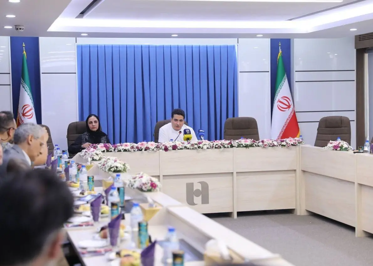 همایون شجریان: بانک صادرات ایران همراه ما در کنار مردم ایستاده است