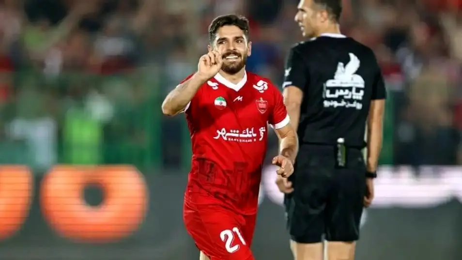 مهره گمشده پرسپولیس پیدا شد؛ پسری با پیراهن شماره 21