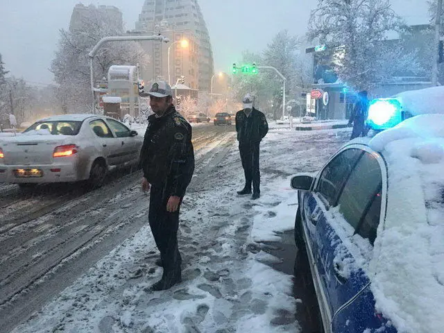 تهران در انتظار بارش برف و باران و کاهش دما
