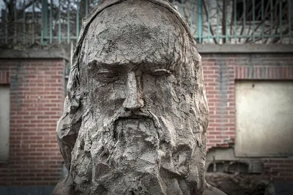 تصاویر؛ حمله هوایی به خیابان پیروزی 