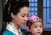 چهرۀ «یوری، پسر جومونگ» بعد از 12 سال در مراسم معرفی یک فیلم