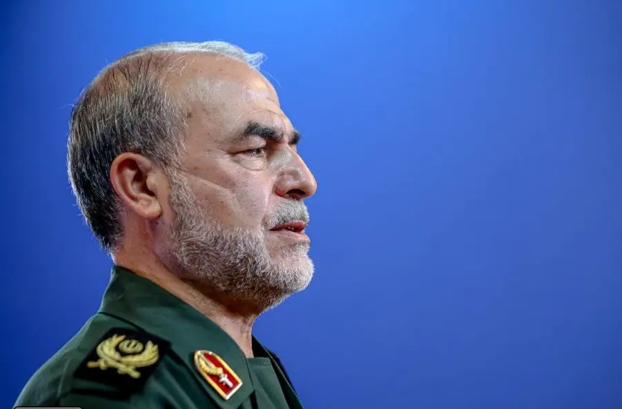 معاون سیاسی سپاه: ایران کشور تحریم ناپذیر است