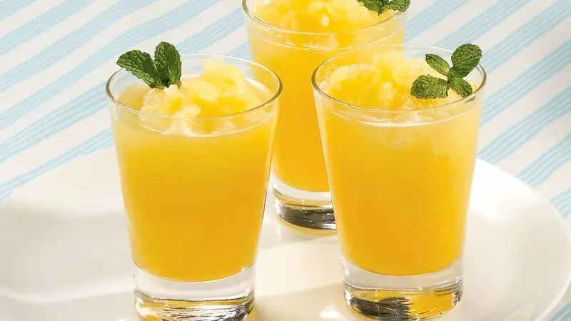 طرز تهیه یخ در بهشت زعفرانی: لذتی خنک و خوشمزه
