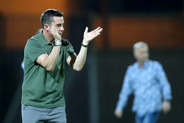 رفتار عجیب اوسمار ویرا در واکنش به پیشنهاد پرسپولیس