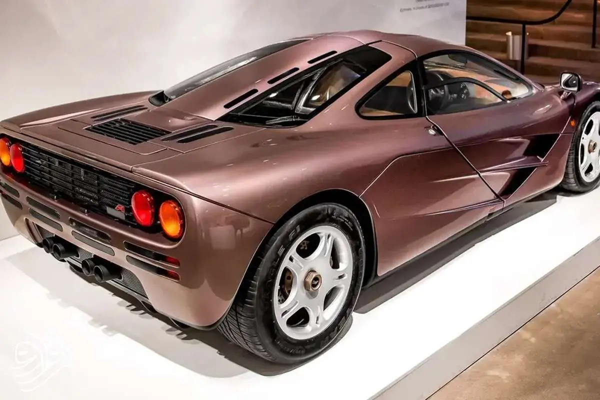 مک‌لارن F1 با لباس قهوه‌ای کریتون براون