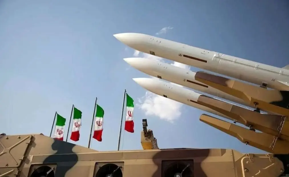 دیپلماسی و میدان باید به موازات هم کار کنند / اگر حق و صدای مردم شنیده شود، پشتوانه نظام تقویت می شود / اسرائیل می خواست ایران را تجزیه کند

