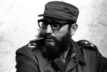  «فیدل کاسترو» در کنار دوستانش در 21 سالگی؛ سال 1325 