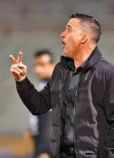 چرا پرسپولیس قرارداد اوسمار را تمدید کرد؟

