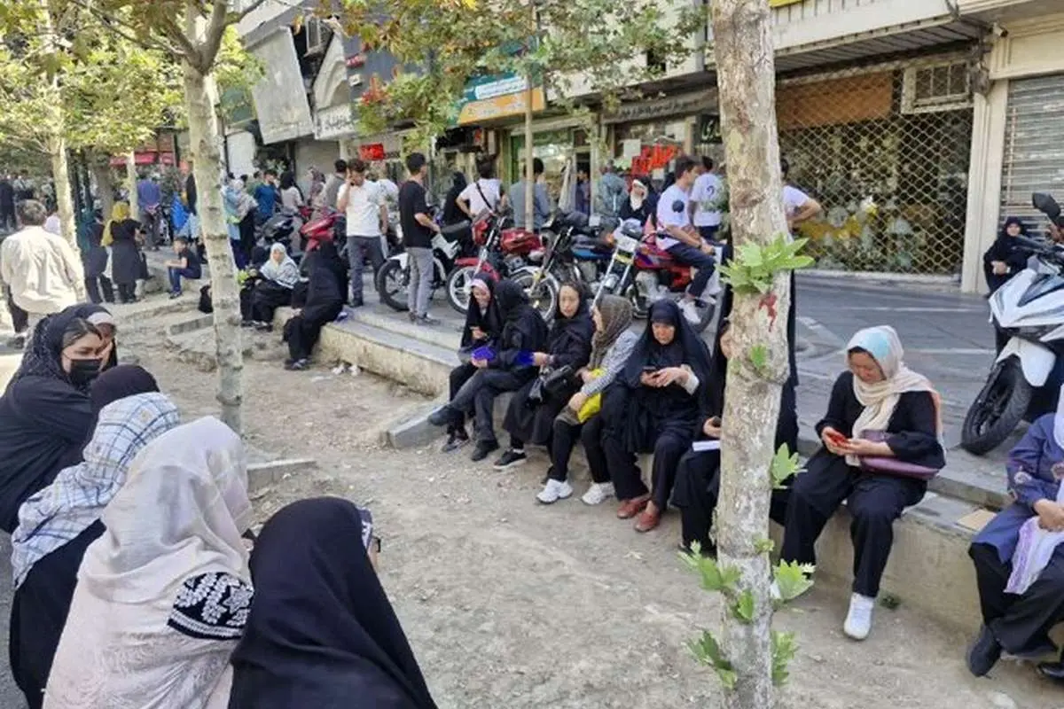 ازدحام اتباع افغان در مقابل پلیس مهاجرت؛ ماجرا چه بود؟