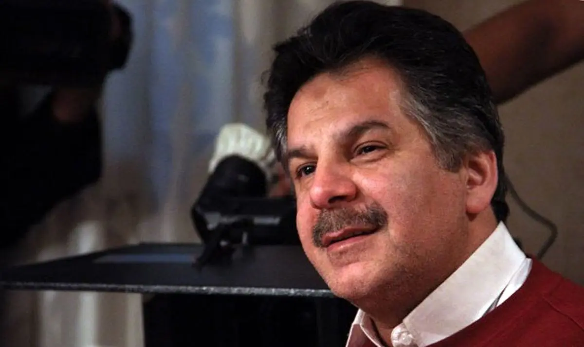 حسین فرحبخش: ربع پهلوی شلوارش را هم نمی‌تواند بالا بکشد 