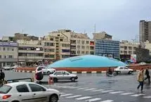 دیوارنگاره میدان انقلاب تهران با طرحی از نبرد رستم و اژدهای آمریکا