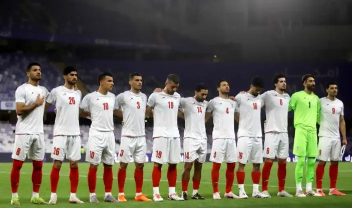 پیشنهاد به ملی‌پوشان؛ اگر فضای مجازی سمی است، آن را رها کنید!