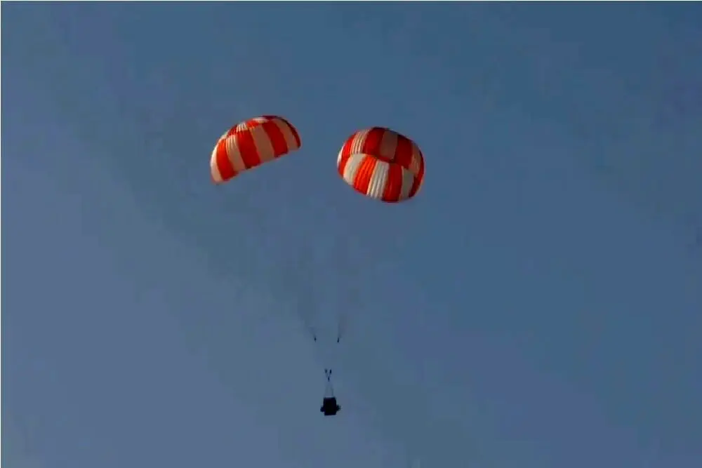 فرود تاریخی اولین چتر نجات کپسول فضانوردان هندی