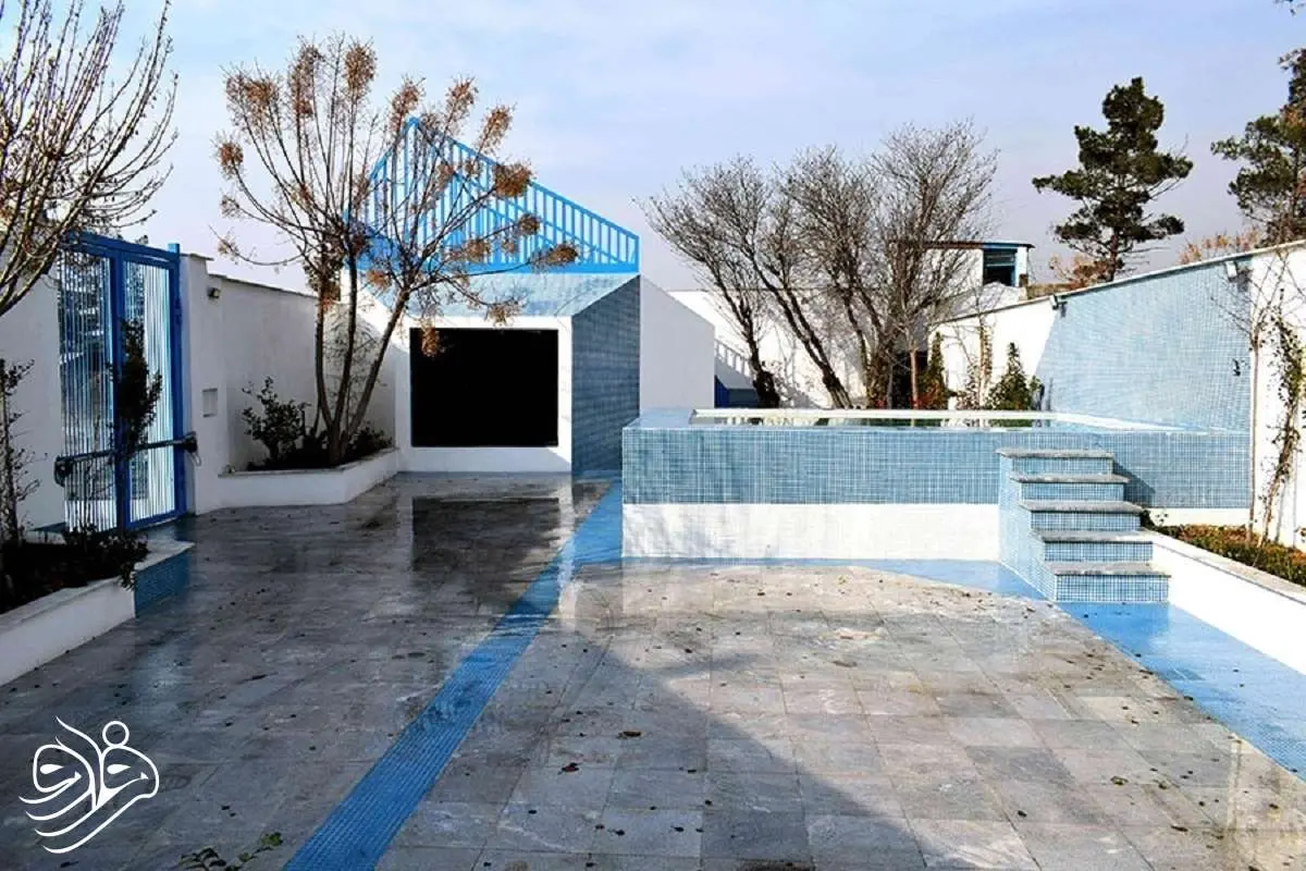 خانه ای برای طرفداران رنگ آبی در تهران