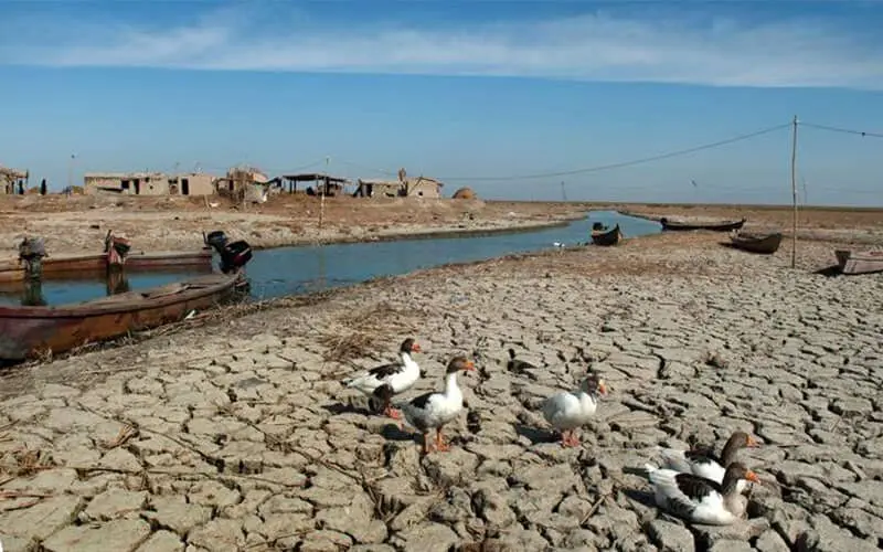 تصاویر شوکه کننده از رود دجله/ با دوچرخه می‌ توان عرض رودخانه را طی کرد