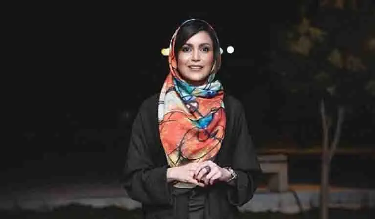تصویر دیده نشده از سامیه لک در پشت صحنه سریال جزیره
