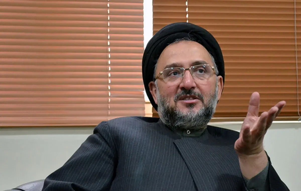 انتقاد ابطحی از رویکرد صدا و سیما درباره رئیسی؛ اغراق نکنید 