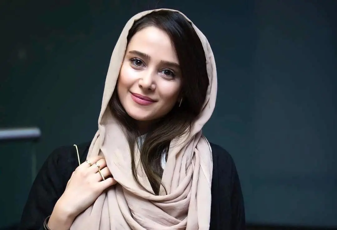 احترام خاص الناز حبیبی به برادرش
