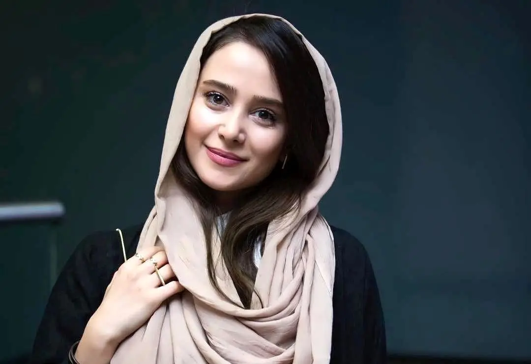 احترام خاص الناز حبیبی به برادرش