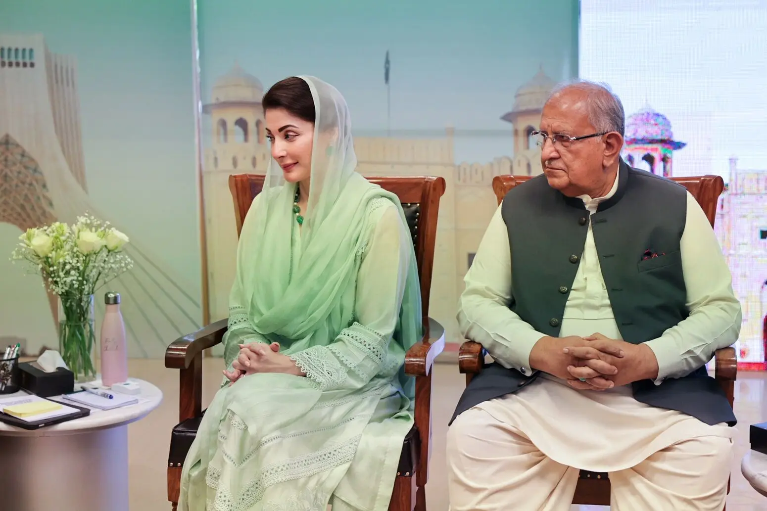 ببینید؛ استقبال مریم نواز از مسعود پزشکیان در لاهور