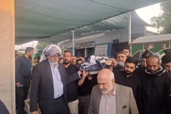 تصاویر؛ تشییع پیکر «احمد بالدی»؛ جوانی که خودسوزی کرد