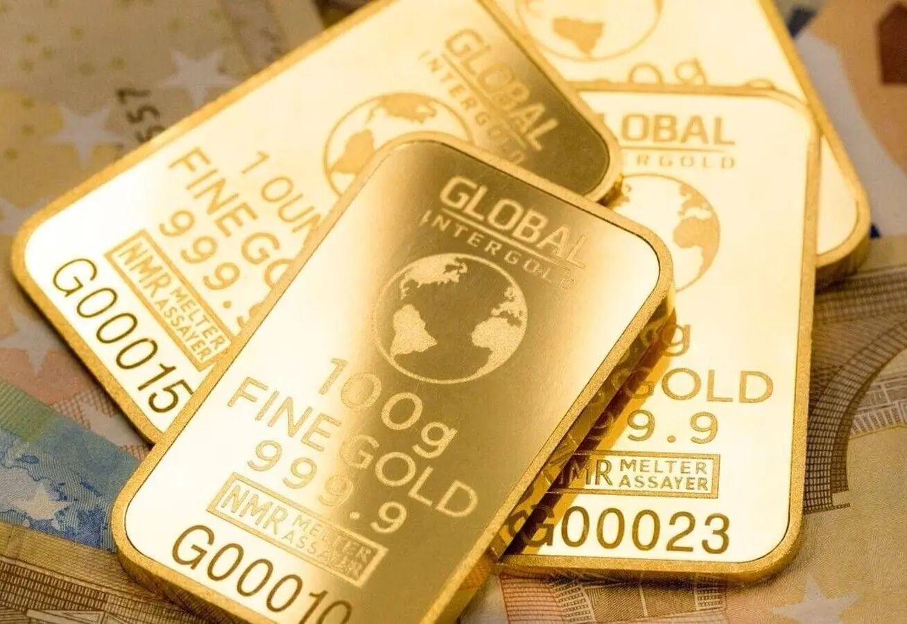  طلای جهانی همچنان در مسیر نزولی؛ آیا نرخ فلز زرد ثابت می‌شود؟