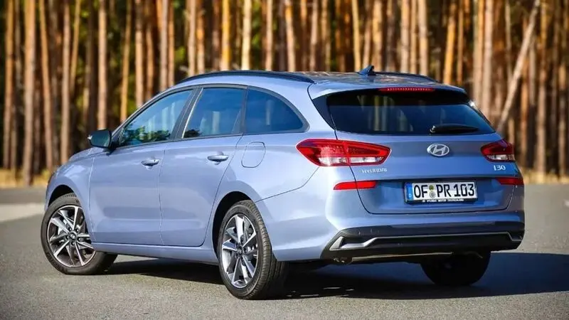 هیوندای i30 
