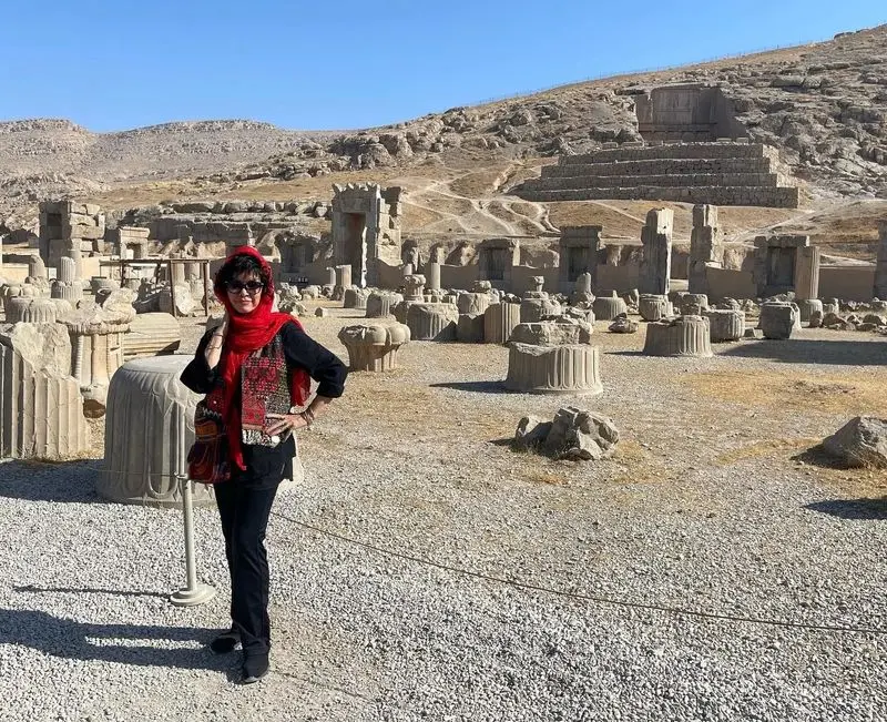 فرزانه کابلی در تخت جمشید