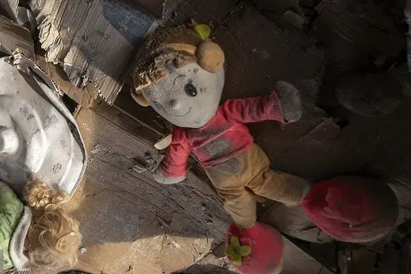 تصاویر؛ خسارت حمله هوایی به مجتمع مسکونی نارنجستان اراک