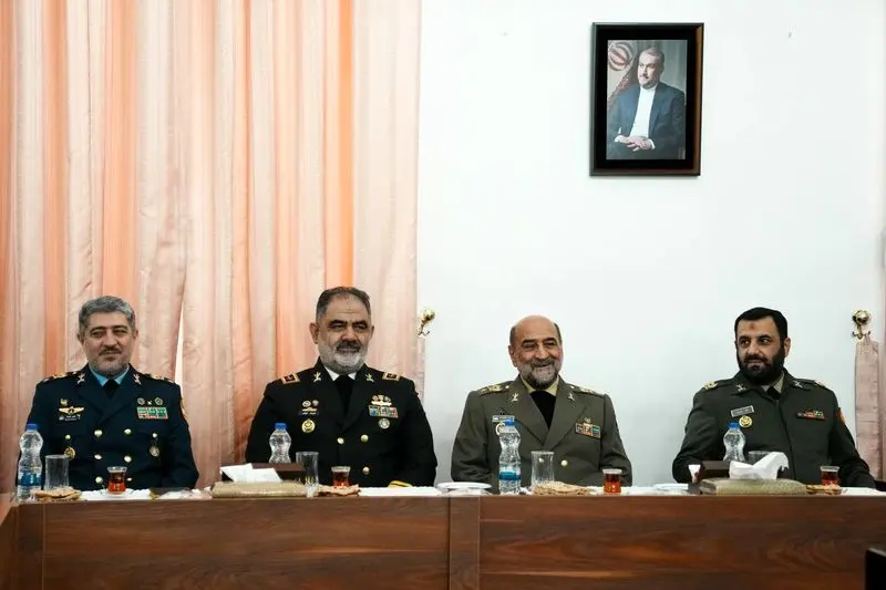 دیدار عراقچی با فرماندهان ارتش