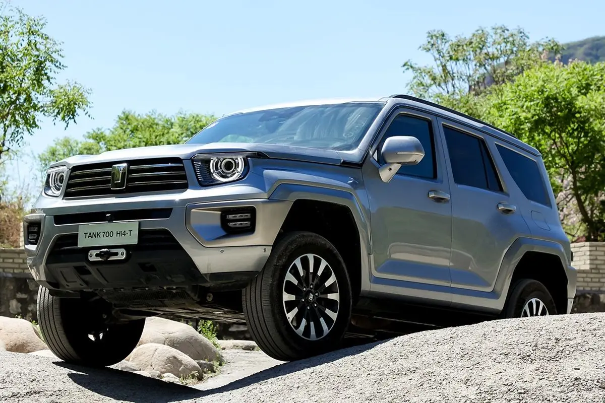 تانک ۷۰۰؛ رقیب لندکروز در ایران معرفی شد