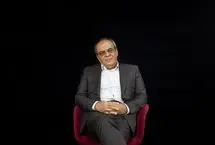 انتقاد عباس عبدی از حقوق پایین قضات؛ آن‌ها در زنجیره عدالت، فراموش شده‌اند 