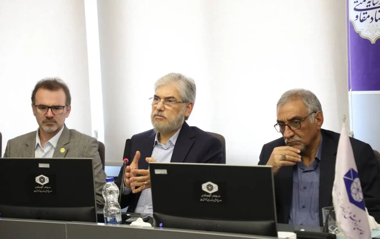 سیمایی صراف: نهاد علم نباید صرفاً پیمانکار دولت از منظر فکری و اجرایی باشد