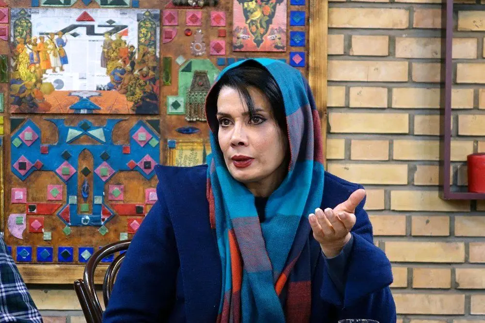 عاطفه رضوی در جمع امدادگران