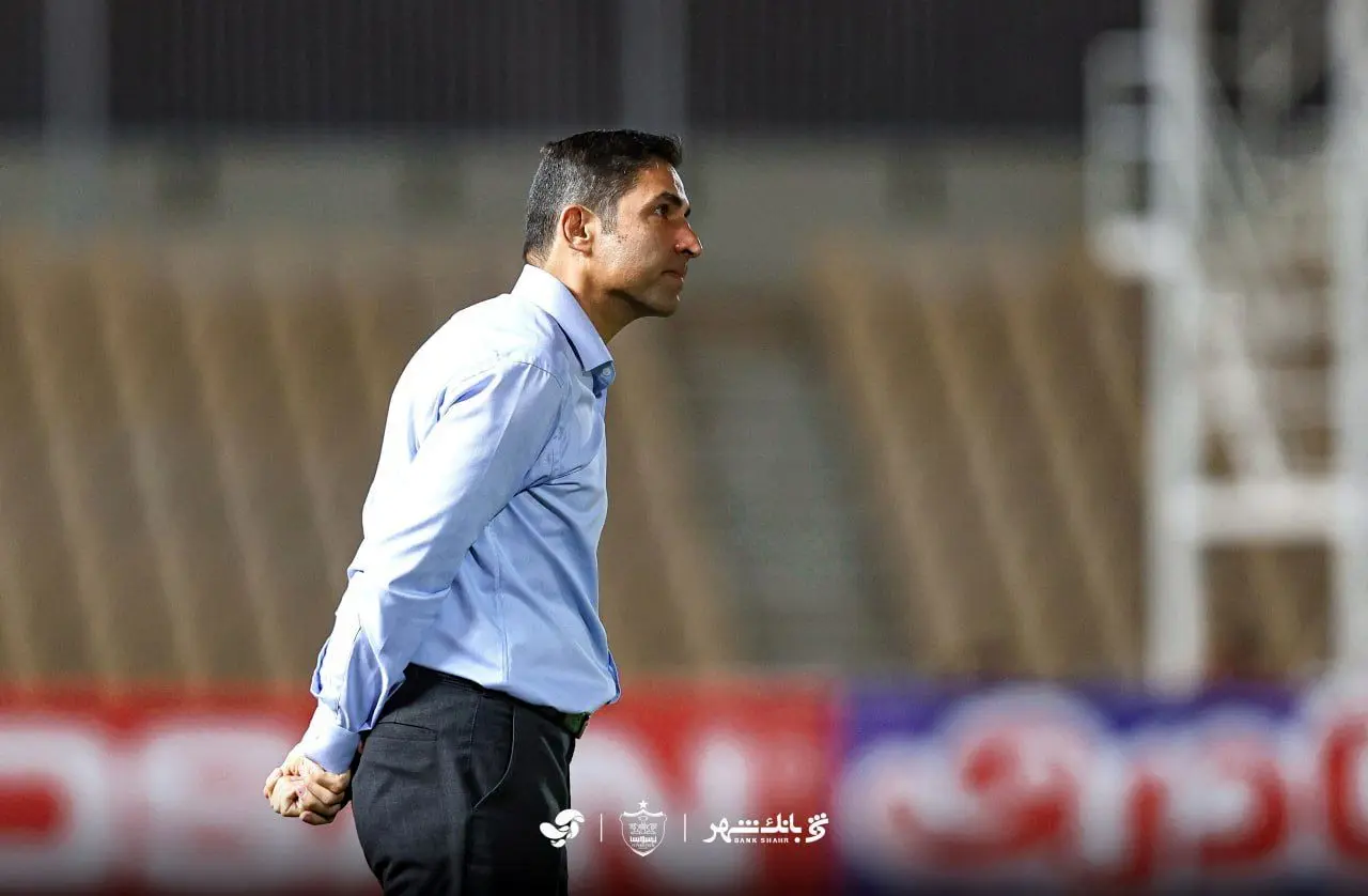 شعار هواداران پرسپولیس علیه هاشمیان و درویش 