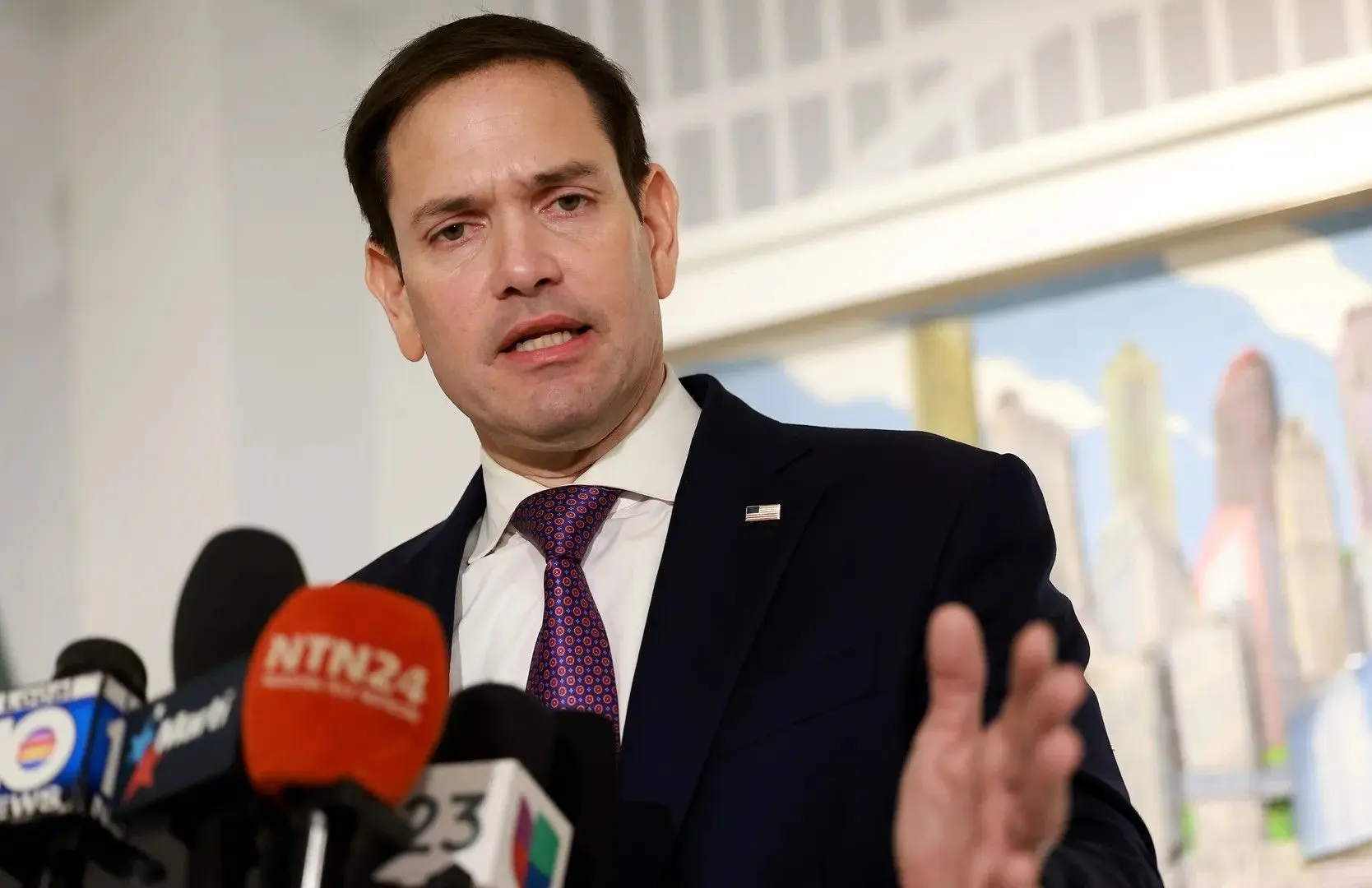 دستور وزیر خارجه آمریکا؛ مهاجرت مسلمانان به آمریکا به شکل جدی کاهش می‌یابد؟
