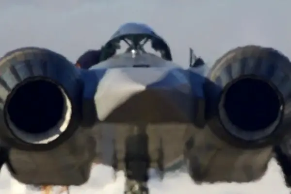 ببینید؛ پرواز قدرتمند سوخو-57 جدید در آسمان روسیه