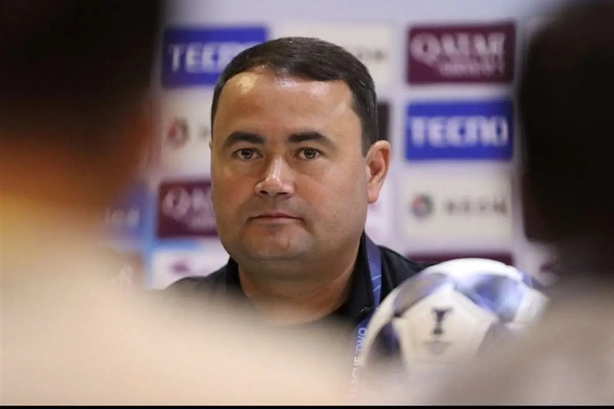 سرمربی آخال: سپاهان باید از داور تشکر کند!