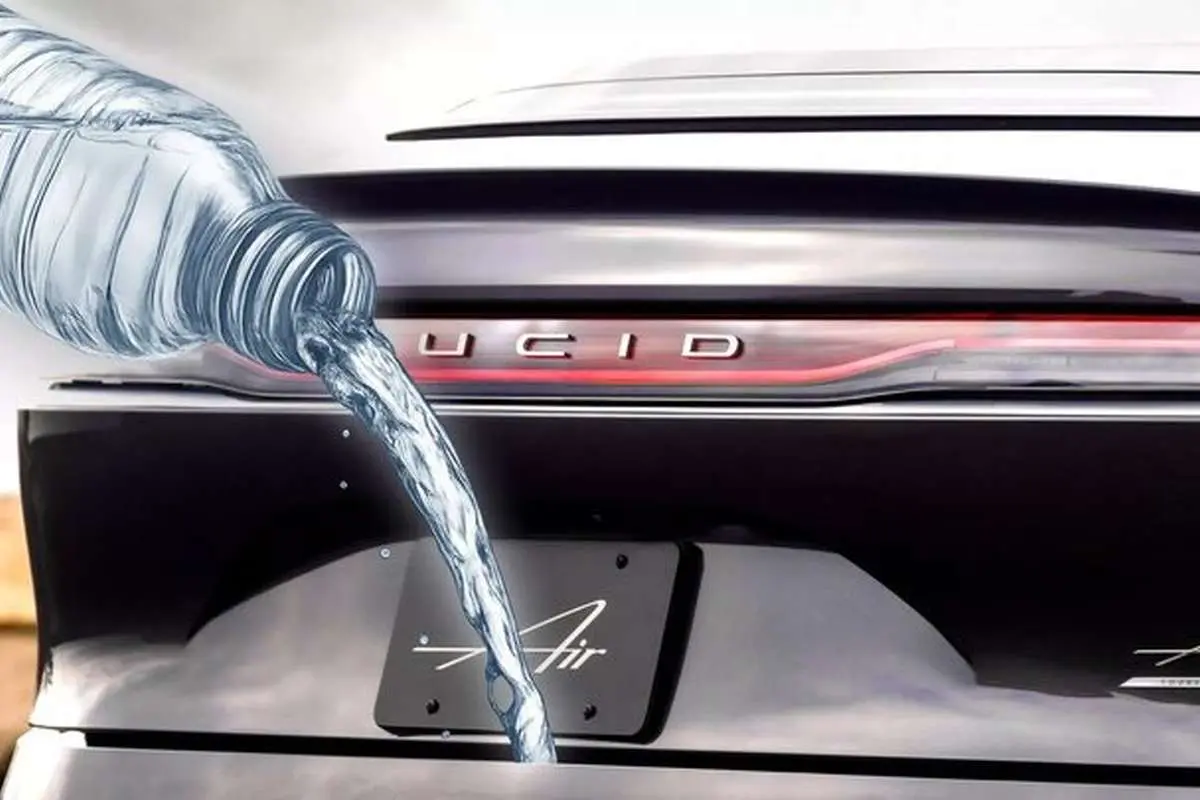 بطری آب دوباره مشکل آفرید / خسارت ۲ میلیاردی به خودروی‌ آمریکایی