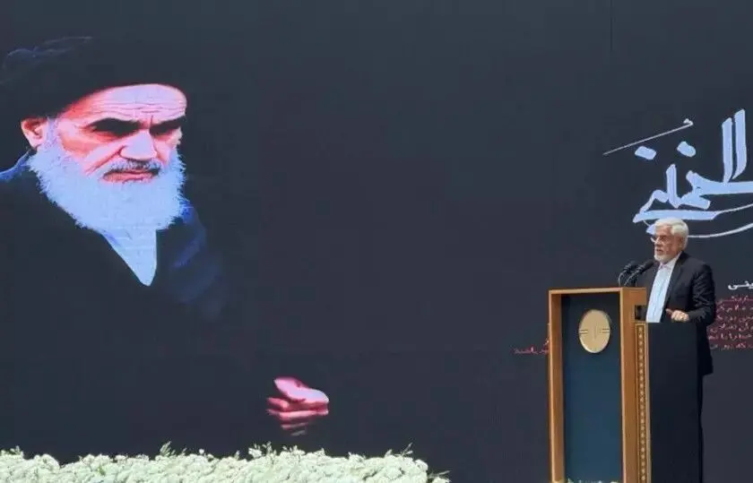 عارف: برای انجام وظیفه بهتر باید از گذشته درس بگیریم