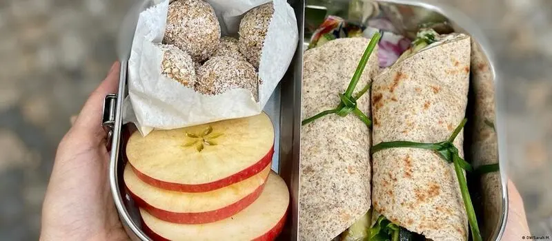 میان وعده