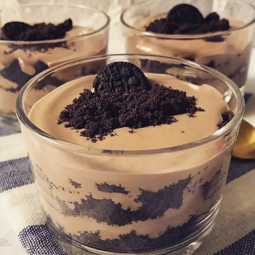 طرز تهیه دسر موکا با بیسکوییت اورئو 

