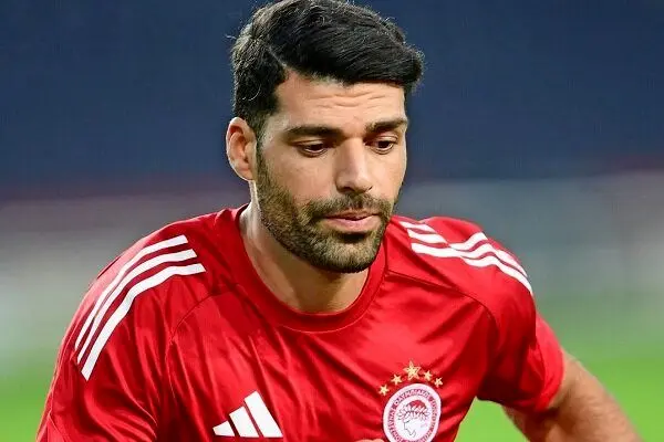 نمره مهدی طارمی در بازی با بارسلونا

