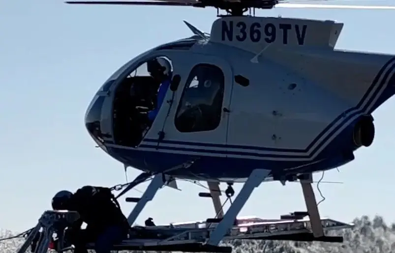 تعمیر خطوط برق آسیب‌دیده می‌سی‌سی‌پی با بالگرد 