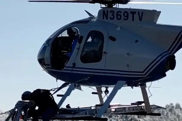 تعمیر خطوط برق آسیب‌دیده می‌سی‌سی‌پی با بالگرد 